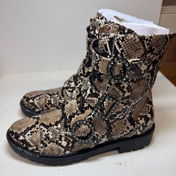 Jessica Simpson Womens 8.5  M Neutral Phoenix Snake Print Combat Boots NIB HW2 - Picture 2 of 4